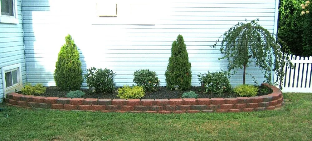 Top-rated lawn care service for beautiful yards in West Babylon, NY by SRI Landscape Design