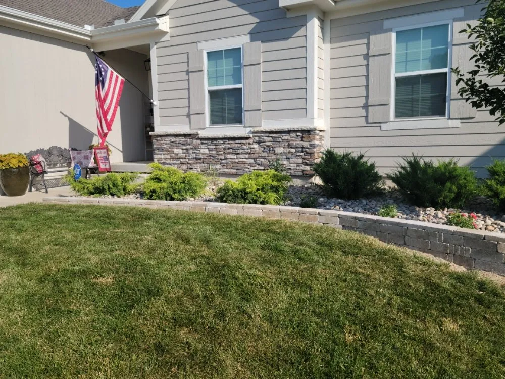 Trusted yard cleanup service in Kansas City, MO by SRS Lawn & Landscape