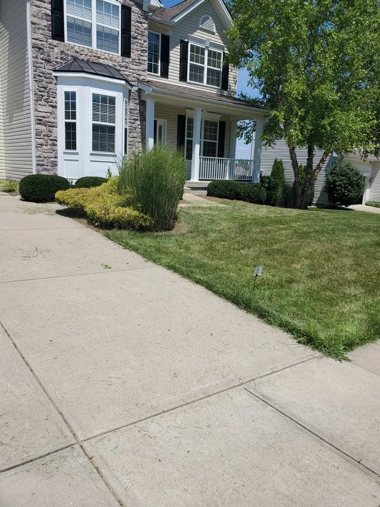 Reliable landscaping services experts serving Cincinnati, OH - SS & P Landscaping