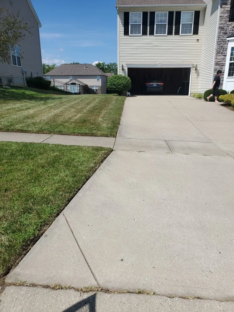 Trusted yard maintenance experts serving Cincinnati, OH - SS & P Landscaping