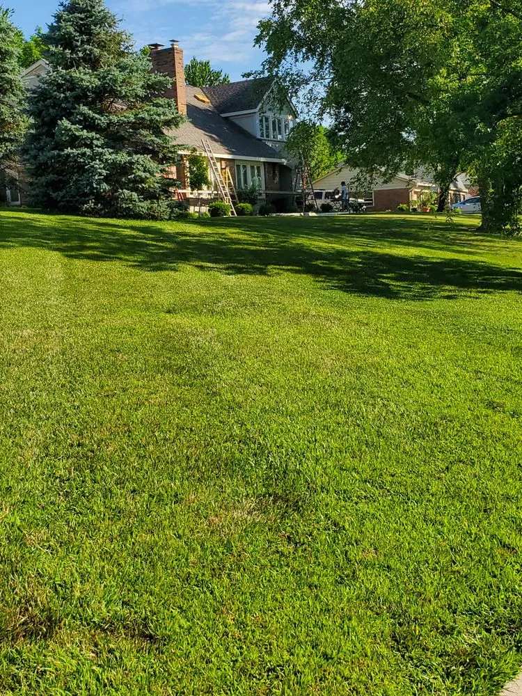 Reliable lawn mowing service in Cincinnati, OH - SS & P Landscaping