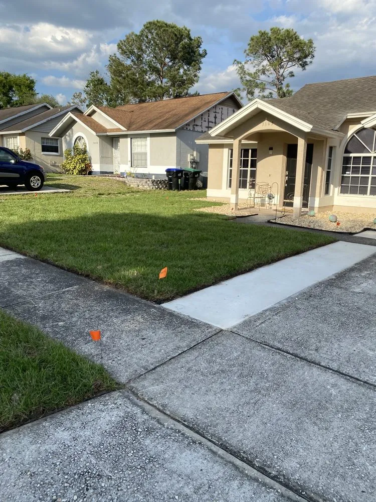 Custom lawn mowing service experts serving Savannah, GA - S&S Express Services