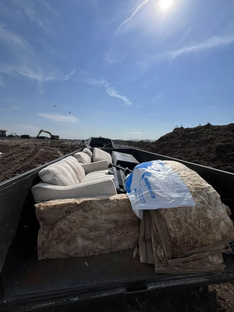 Expert yard maintenance in Anna Maria, FL by S&S Hauling