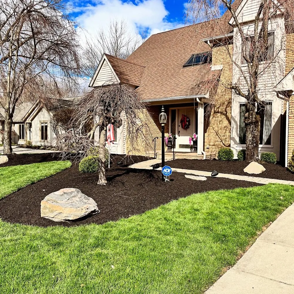 Custom outdoor landscaping in Columbus, OH by SS Landscapes