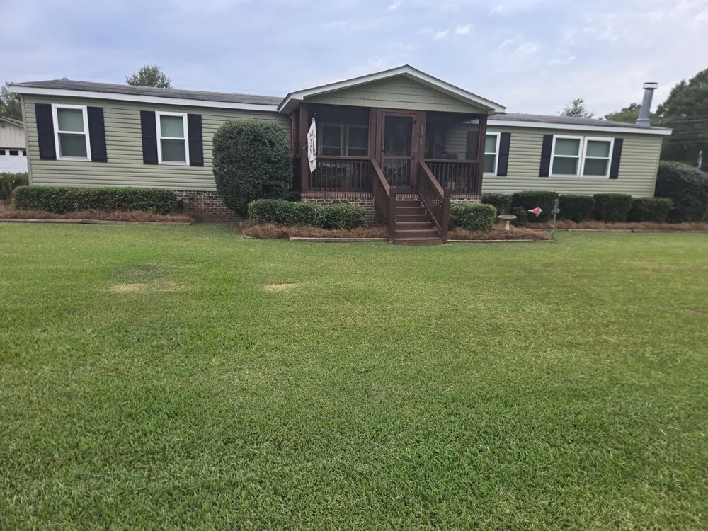 Local yard maintenance experts serving Clinton, SC - S&S Lawncare