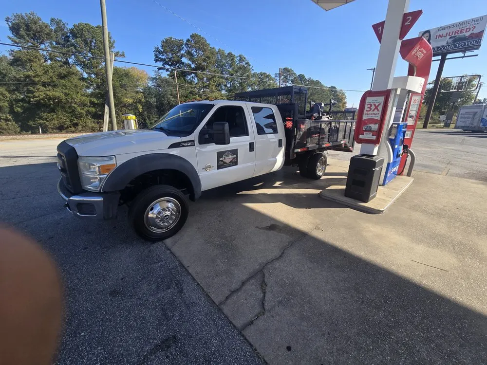 Top-rated lawn mowing service in Clinton, SC - S&S Lawncare