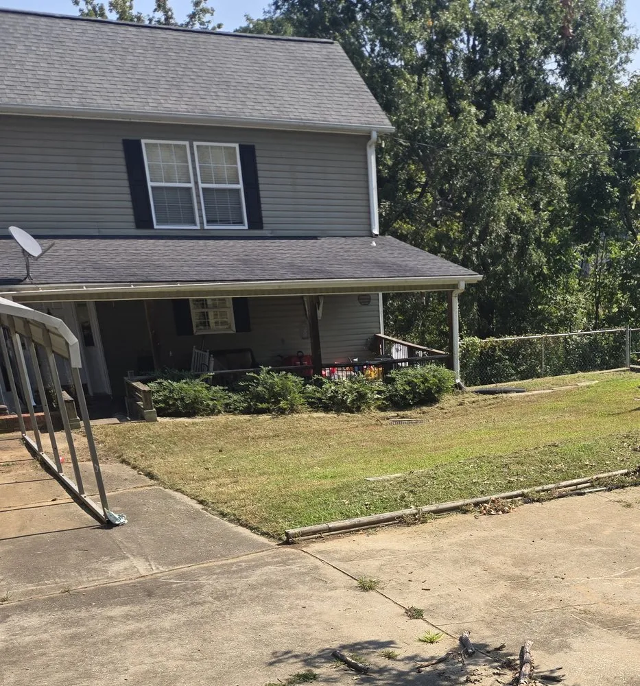 Reliable yard maintenance experts serving Clinton, SC - S&S Lawncare