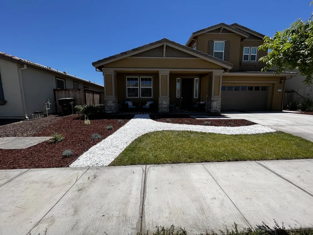 Custom yard maintenance in Tracy, CA - SSAW Tree & Gardening Services