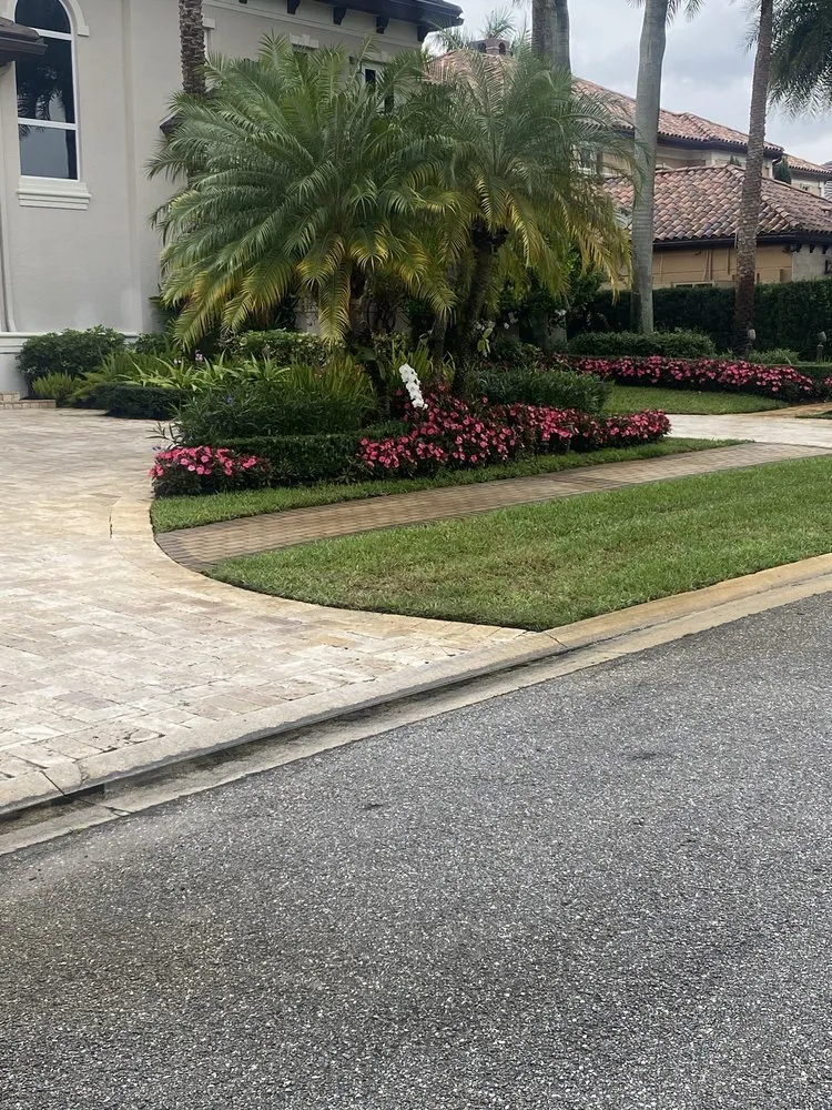 Top-rated residential landscaping experts serving Lake Worth, FL - Sss Lawn Services