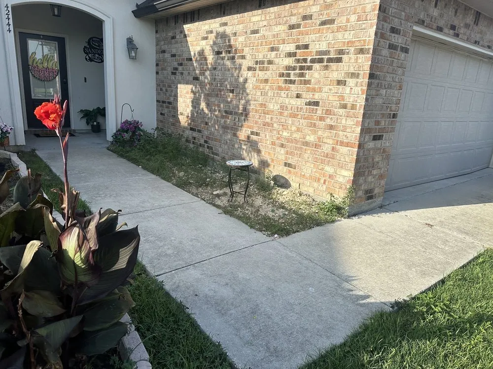 Local landscape design in Denham Springs, LA - St Angelo's Lawn Maintenance