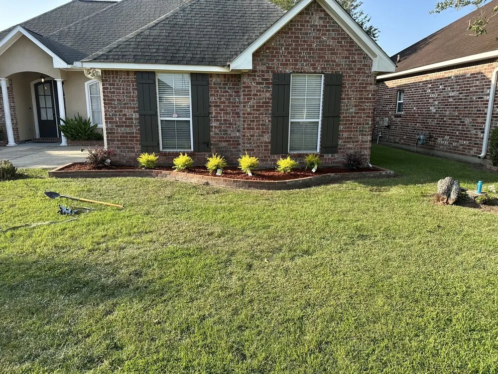 Custom garden landscaping experts serving Denham Springs, LA - St Angelo's Lawn Maintenance