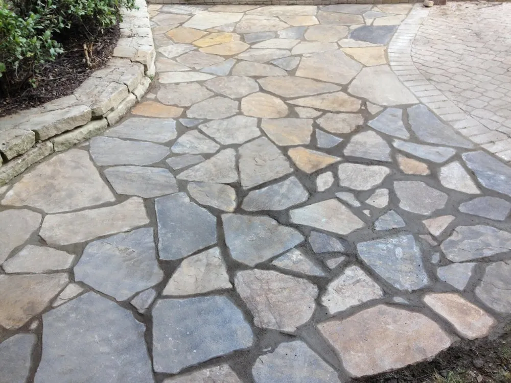 Expert yard maintenance in Mansfield, TX by S&T Landscape Services