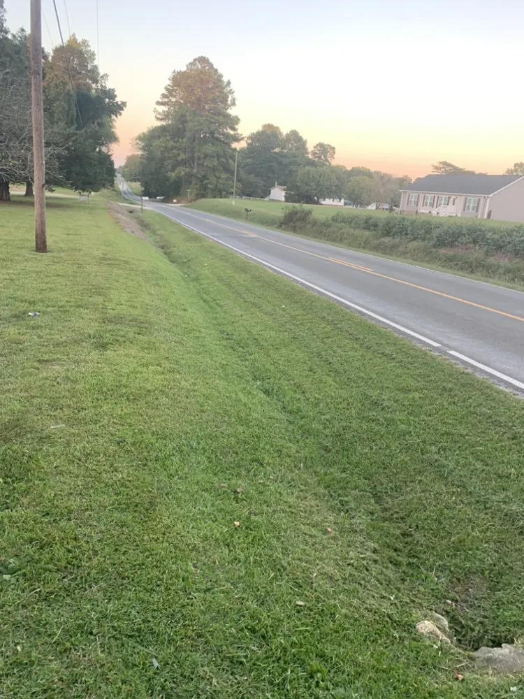 Top-rated yard maintenance in Henderson, NC by S&T LawnCare