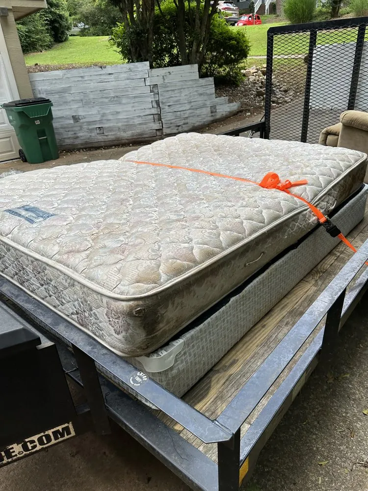 Expert lawn mowing service in Woodstock, GA - S&T Odd Job Services