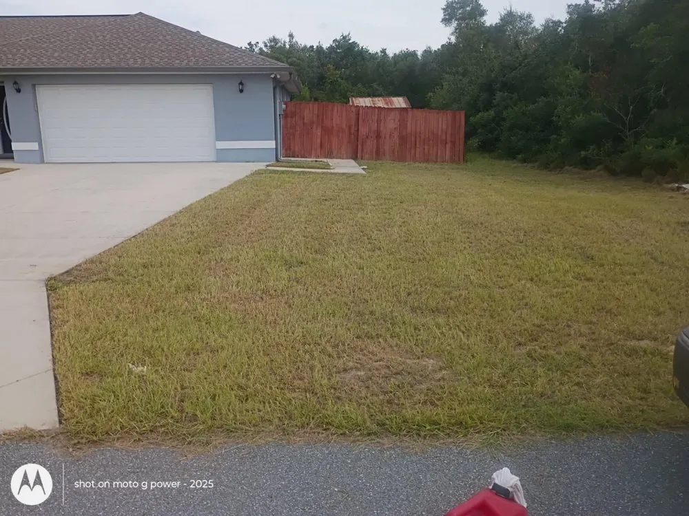 Local lawn care service for year-round maintenance across Ocala, FL - Stacey Harris Jr