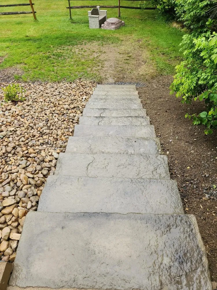 Reliable landscaping services in Glenshaw, PA - Stacked Hardscapes and Landscaping