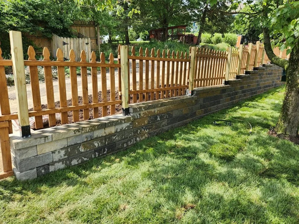 Top-rated yard maintenance experts serving Glenshaw, PA - Stacked Hardscapes and Landscaping