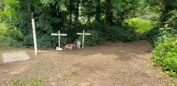 Stafford Lawn Care & Hardscapes Logo