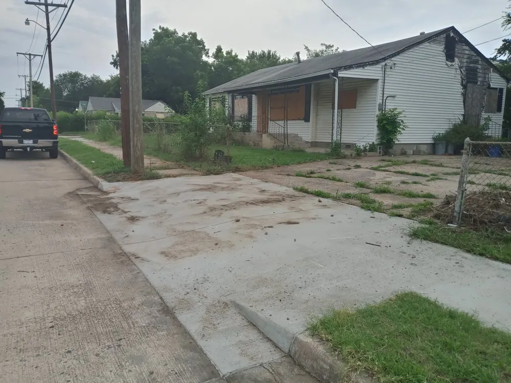 Top-rated lawn care service in Tulsa, OK - Stagg Lawn Care & Removal