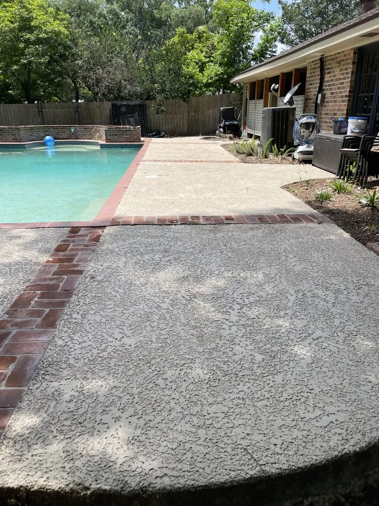 Local outdoor landscaping in Broussard, LA by Stakes Lawncare Service