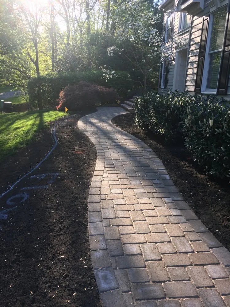 Professional landscape design for homes in Davidsonville, MD by Stallings Landscaping