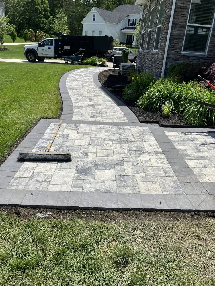 Top-rated garden landscaping for year-round maintenance in Davidsonville, MD by Stallings Landscaping