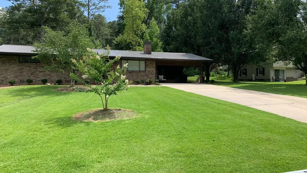 Professional lawn care service experts serving Cullman, AL - Stancils Construction & Handyman Services