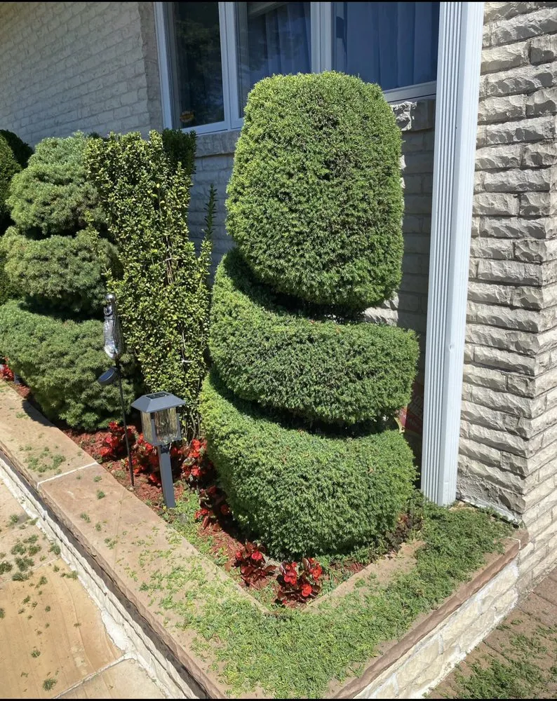 Reliable lawn mowing service experts serving Glen Cove, NY - Stanco's Landscape and Nursery