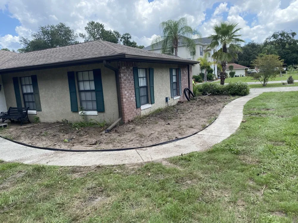 Local garden landscaping in Valrico, FL by Standing On A Limb Tree Service