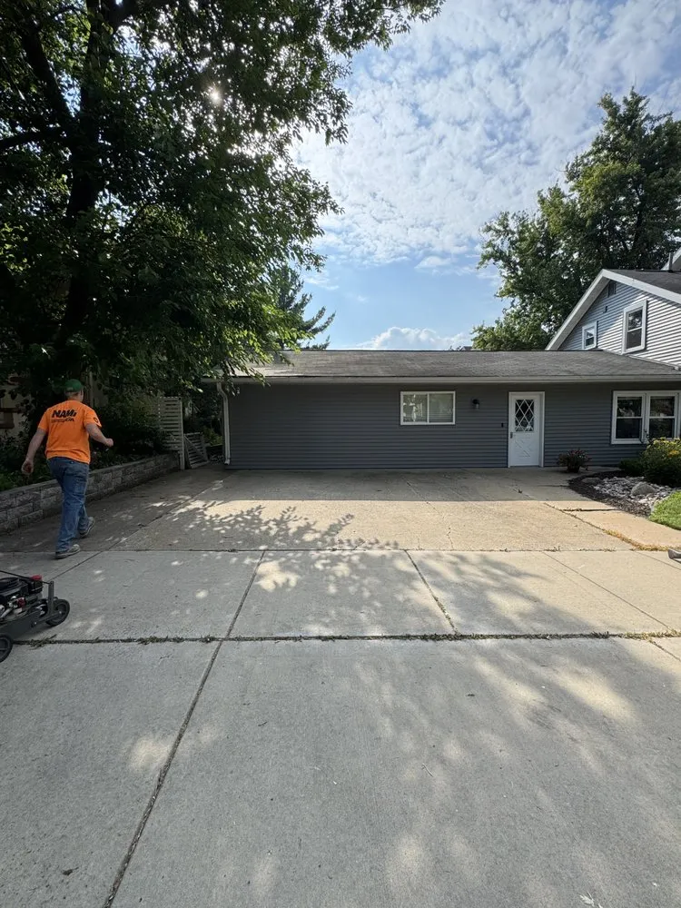 Local landscape installation experts serving Reedsburg, WI - Stando Junk Services