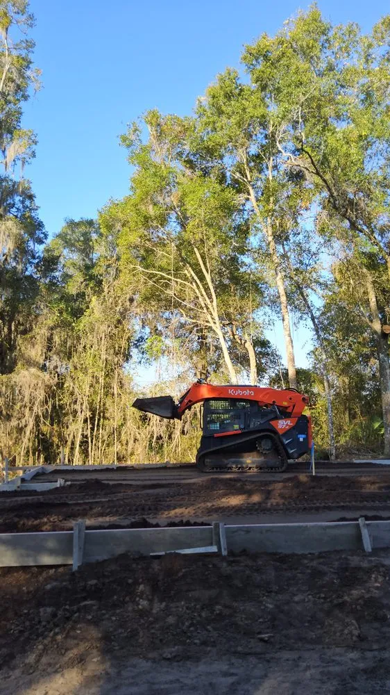 Top-rated outdoor landscaping near you in De Leon Springs, FL by Stanford Land Management