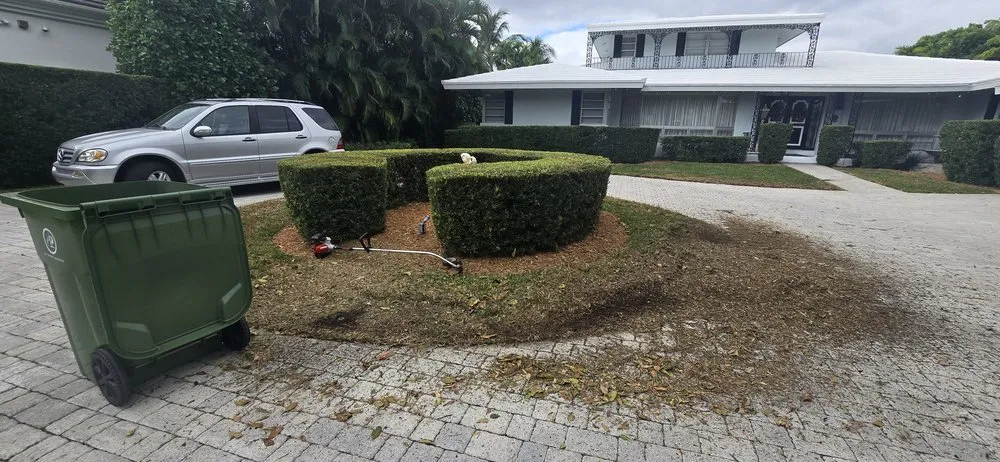 Custom landscape design for homes across Hollywood, FL - Stanley Elias Lawn Care & Maintenance
