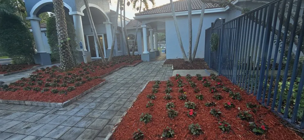 Local garden landscaping in Hollywood, FL by Stanley Elias Lawn Care & Maintenance