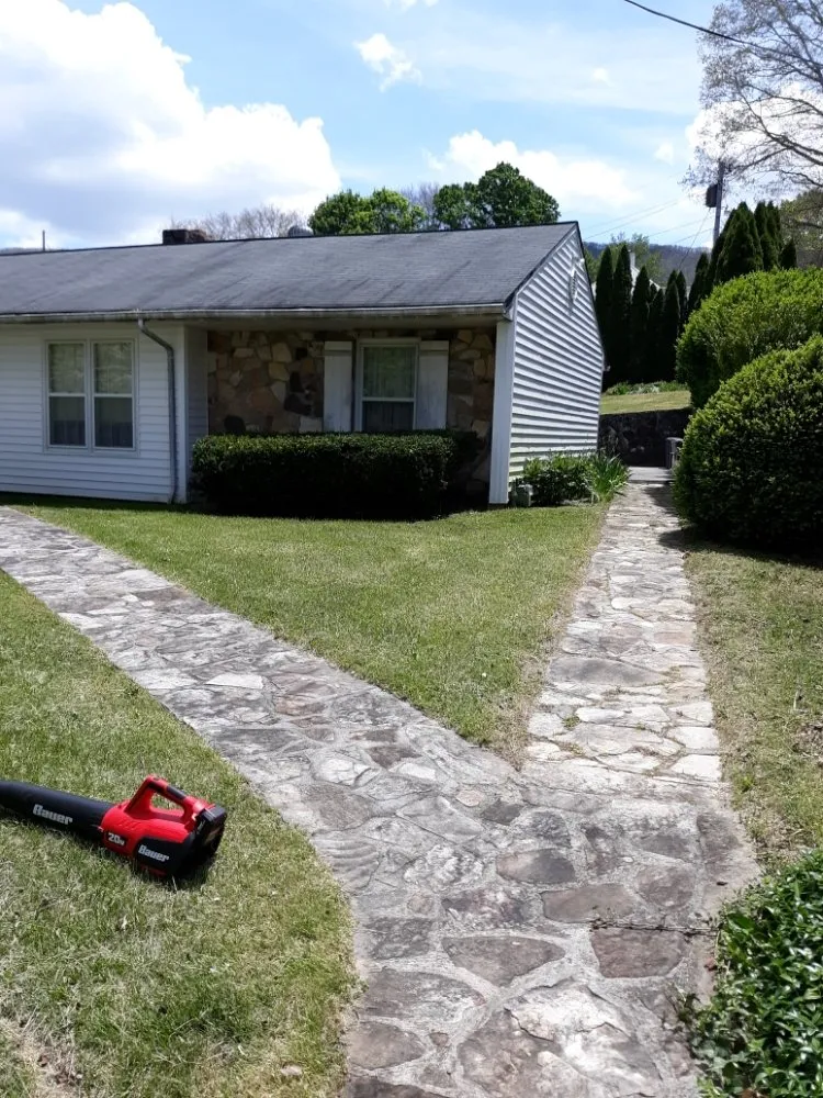 Reliable lawn care service with custom design across Princeton, WV - Stanley's High Efficiency Landscaping