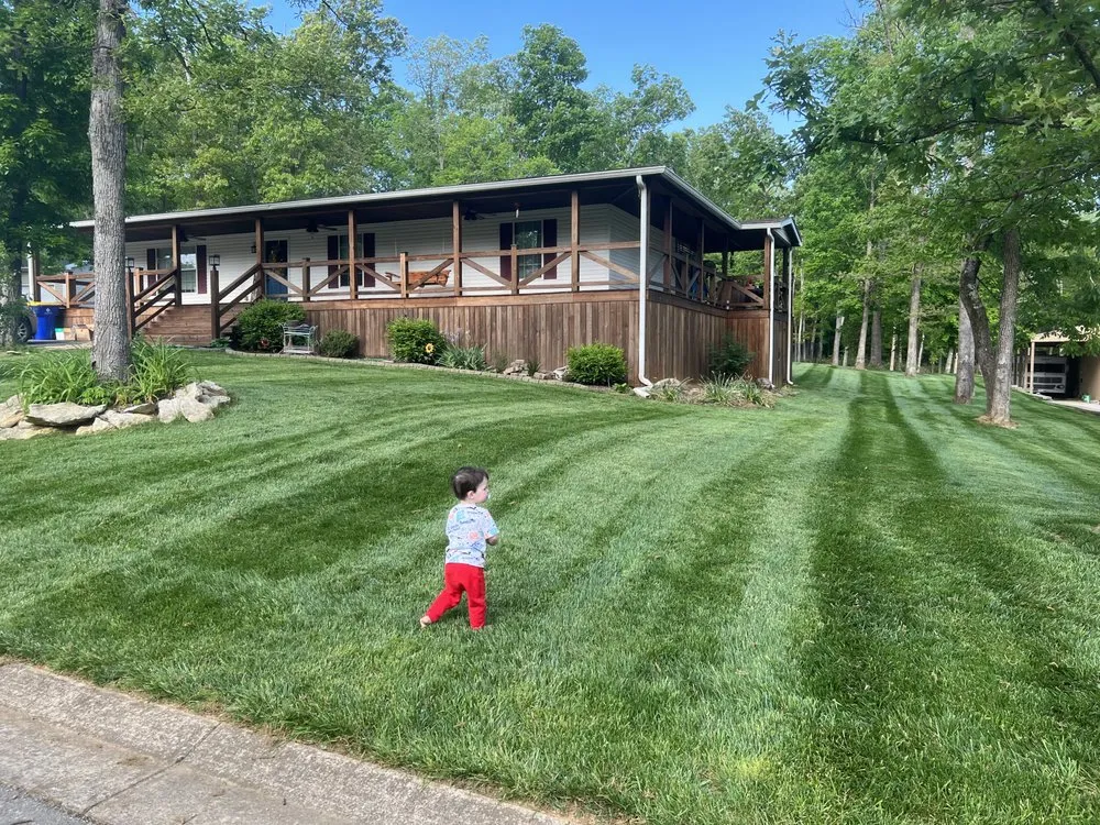 Expert outdoor landscaping experts serving Bowling Green, KY - Stanley’s Lawn Care