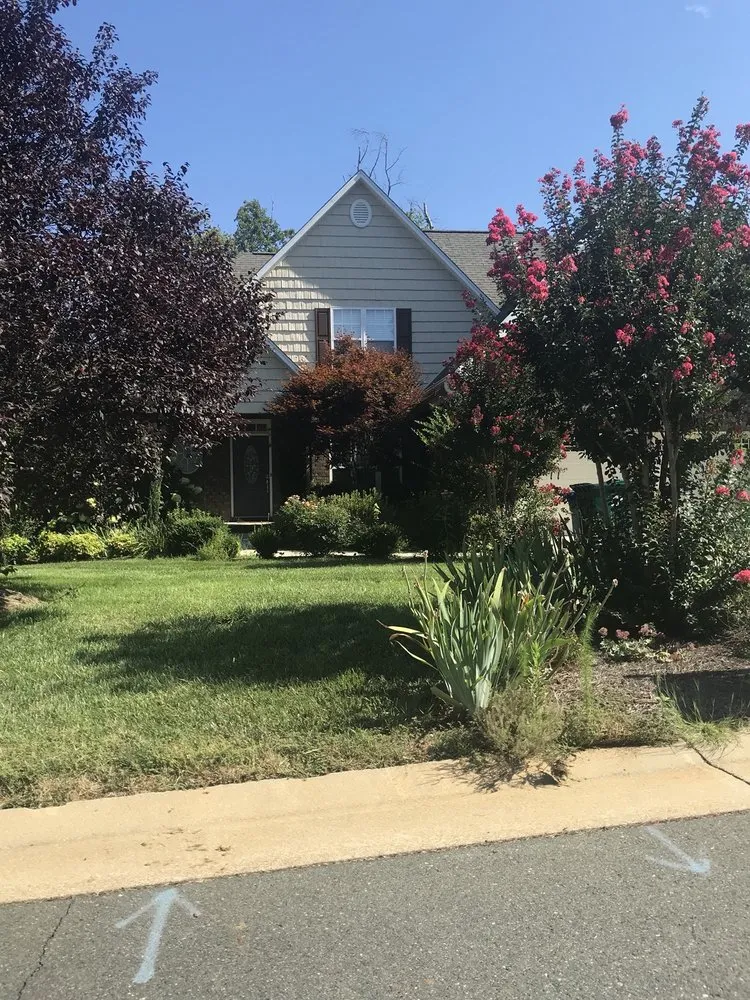 Professional garden landscaping experts serving Thomasville, NC - Stanley's Simply Green Lawn Maintenance