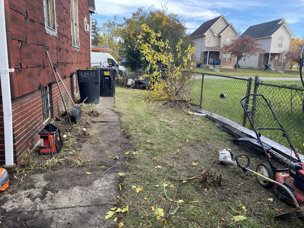 Affordable lawn mowing service in Dearborn Heights, MI by Stan’s Cuts & More