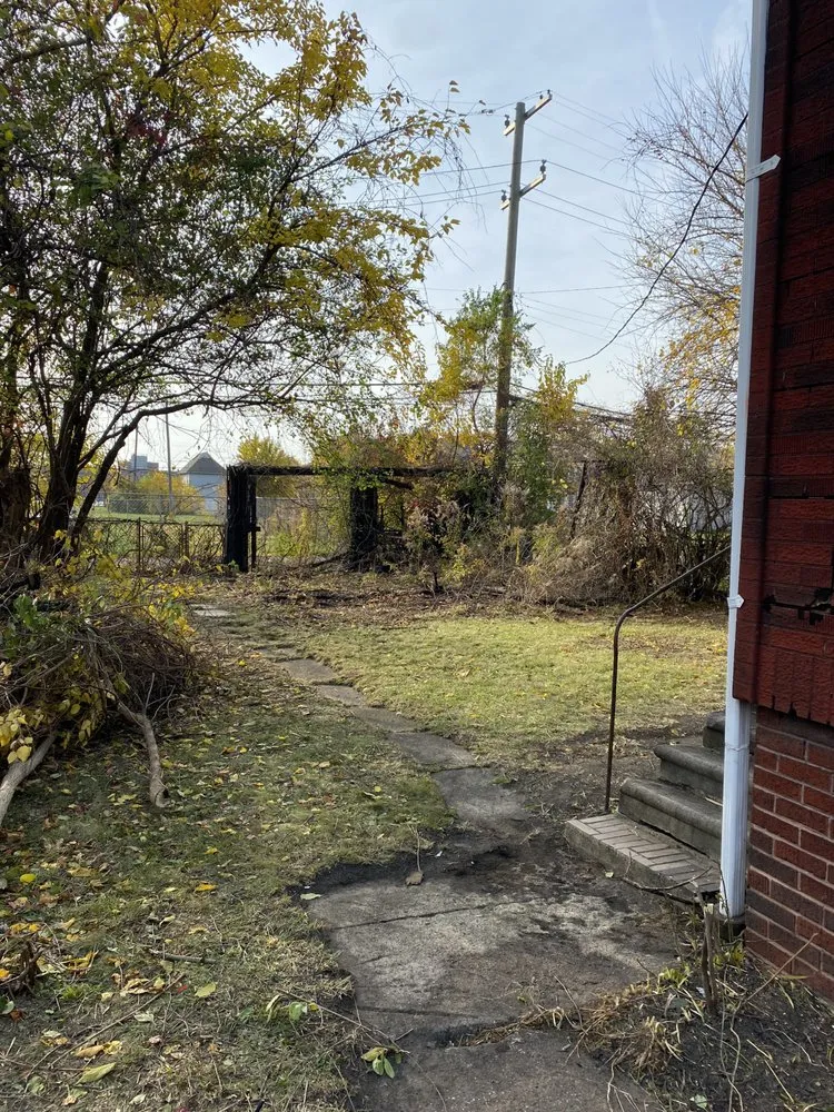 Reliable residential landscaping for residential properties in Dearborn Heights, MI by Stan’s Cuts & More