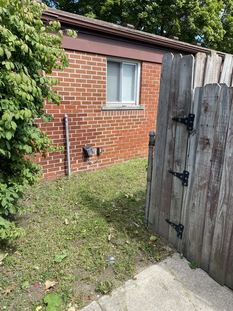 Affordable lawn mowing service in Dearborn Heights, MI - Stan’s Cuts & More