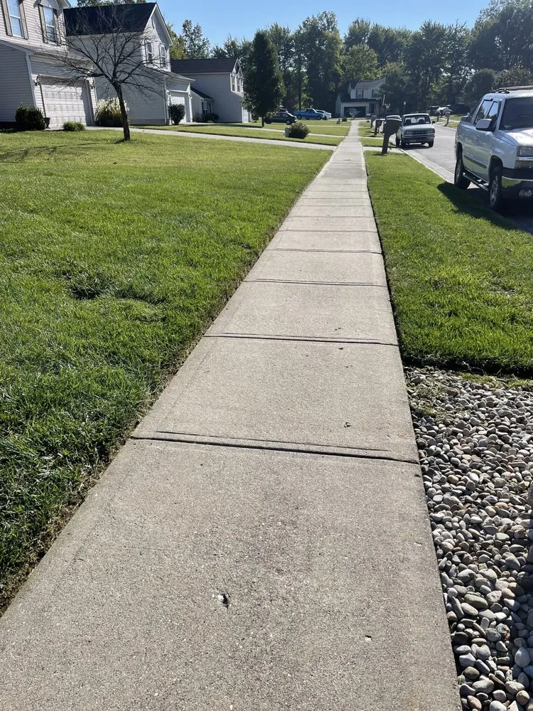 Affordable yard maintenance experts serving Cincinnati, OH - Stanton Lawn Care