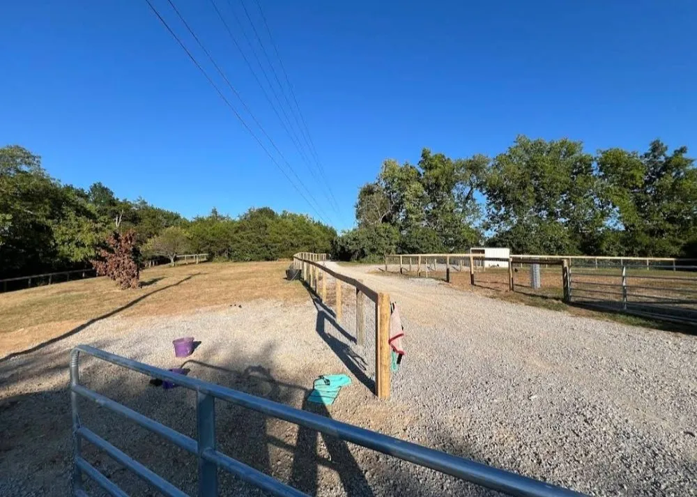 Top-rated yard maintenance in Paris, KY by Stapleton Fencing
