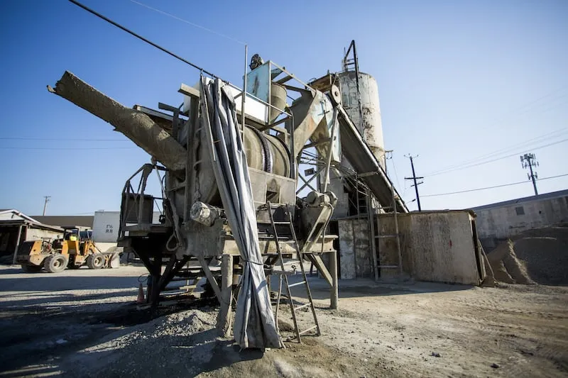 Affordable yard maintenance experts serving Fresno, CA - Star Building Supplies