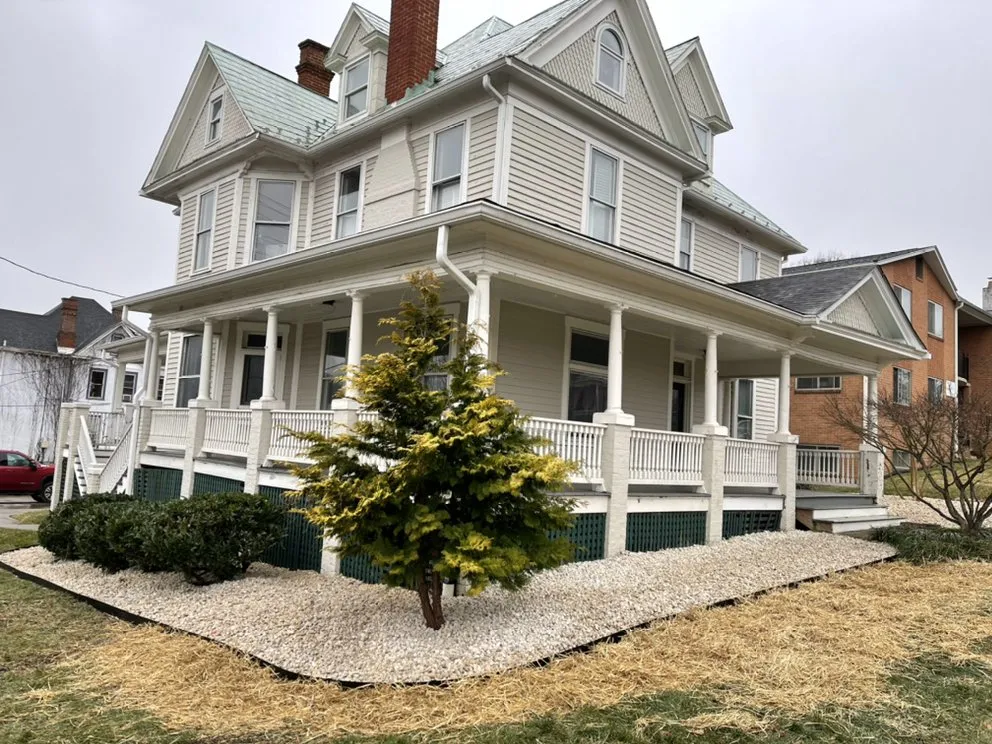 Local lawn care service for residential properties across Vinton, VA - Star City Land Innovations