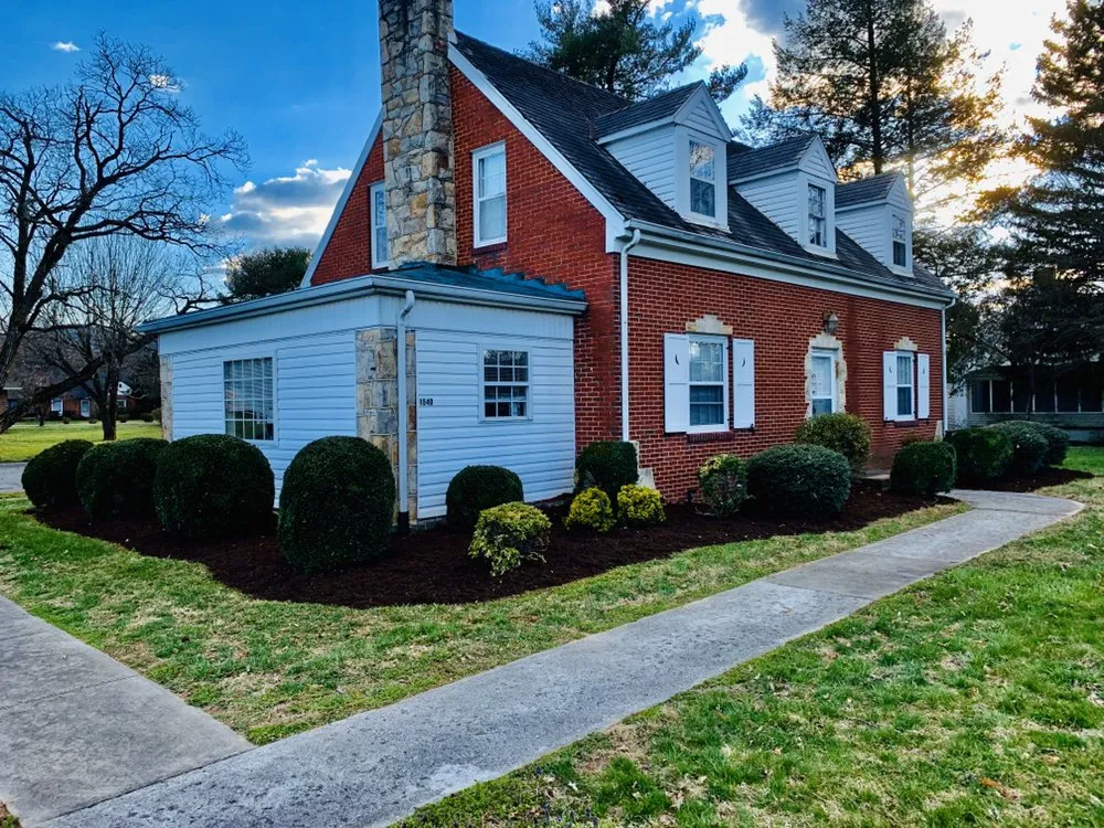 Expert yard maintenance for beautiful yards across Vinton, VA - Star City Land Innovations