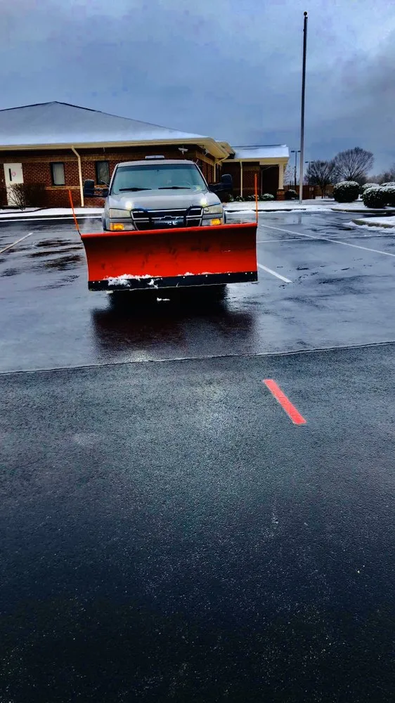 Affordable lawn mowing service in Vinton, VA - Star City Land Innovations