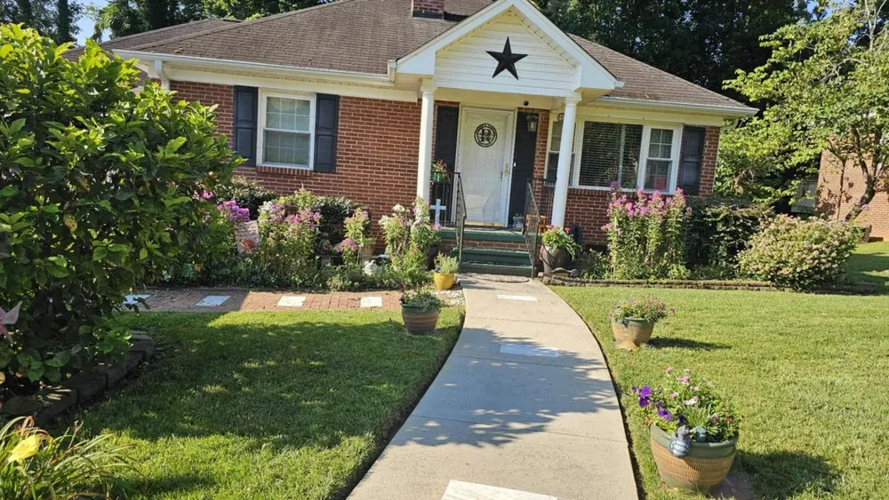 Professional garden landscaping in Burlington, NC - Star Dust Yard Care