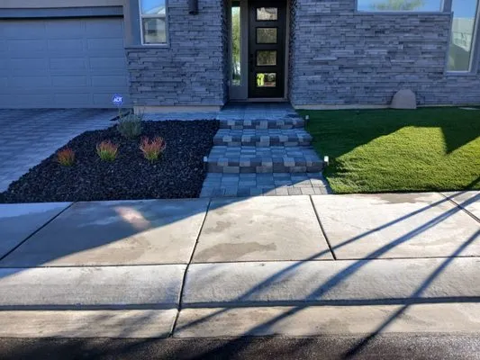 Star Garden & Landscaping Services Logo