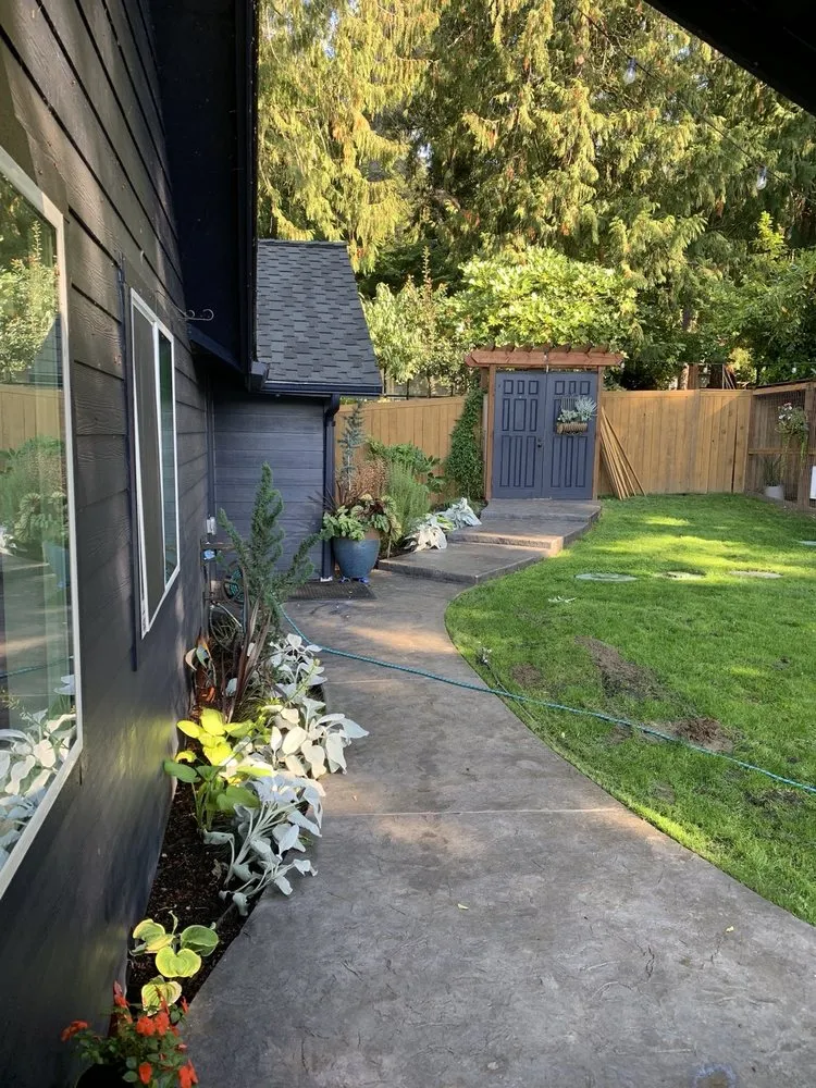 Professional lawn mowing service in Bremerton, WA - Star Landscaping