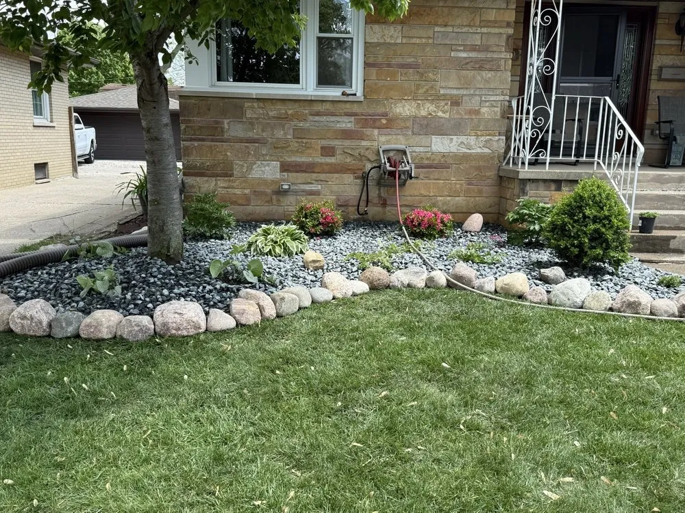 Local garden landscaping in Dyer, IN by Star Landscaping