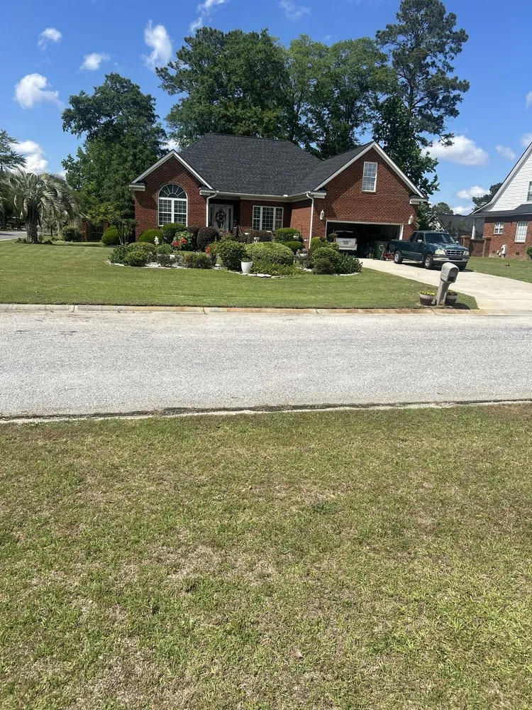 Top-rated yard cleanup service in Florence, SC by Star Landscaping Services